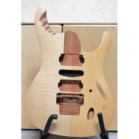 Ibanez EGEN8-Ncuerpo